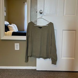 ✅ CLOSET CLOSING SOON Banana Republic Factory Green Sweater